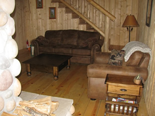Deshka Wilderness Lodge Living Room